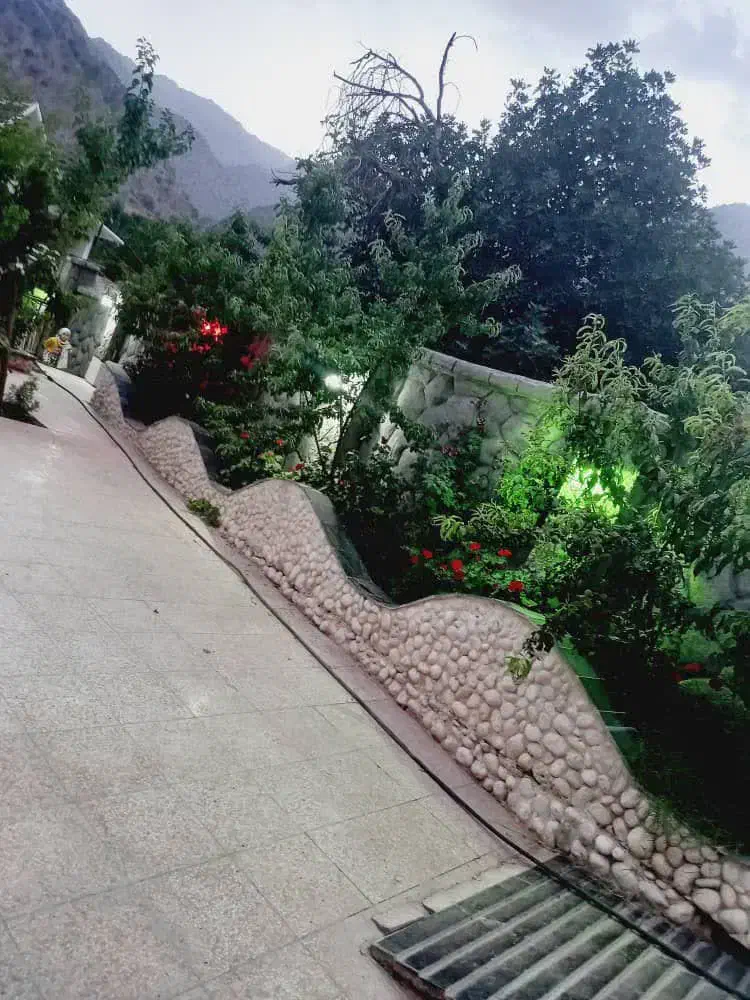 اجاره ویلا باغ کوتاه مدت|اجارهٔ کوتاه‌مدت ویلا و باغ|درب بهشت, |دیوار