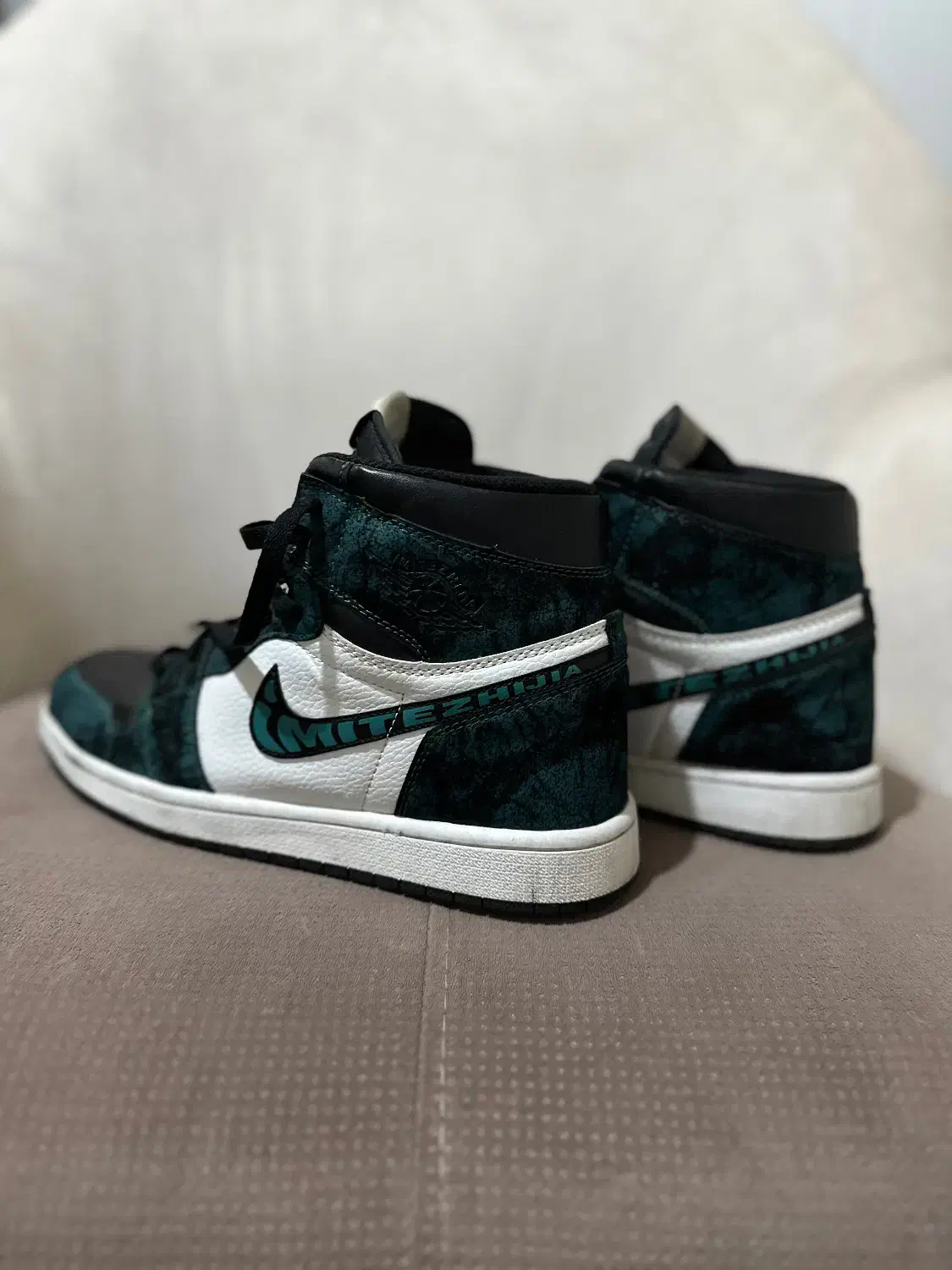 کتونی نو|کیف، کفش، کمربند|درگهان, |دیوار