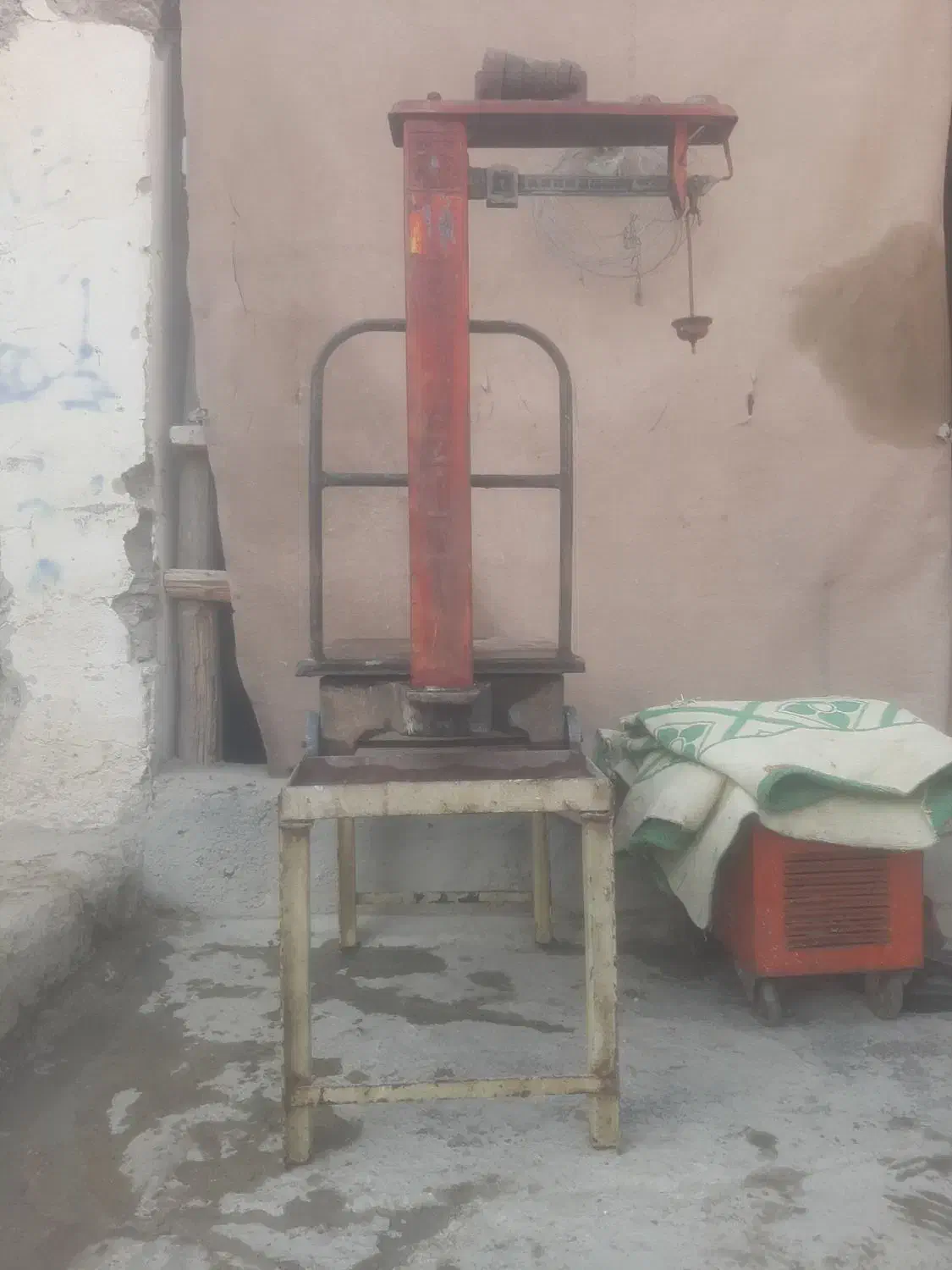 باسکول ۲۵۰ کیلویی|ابزارآلات|بندر گناوه, |دیوار