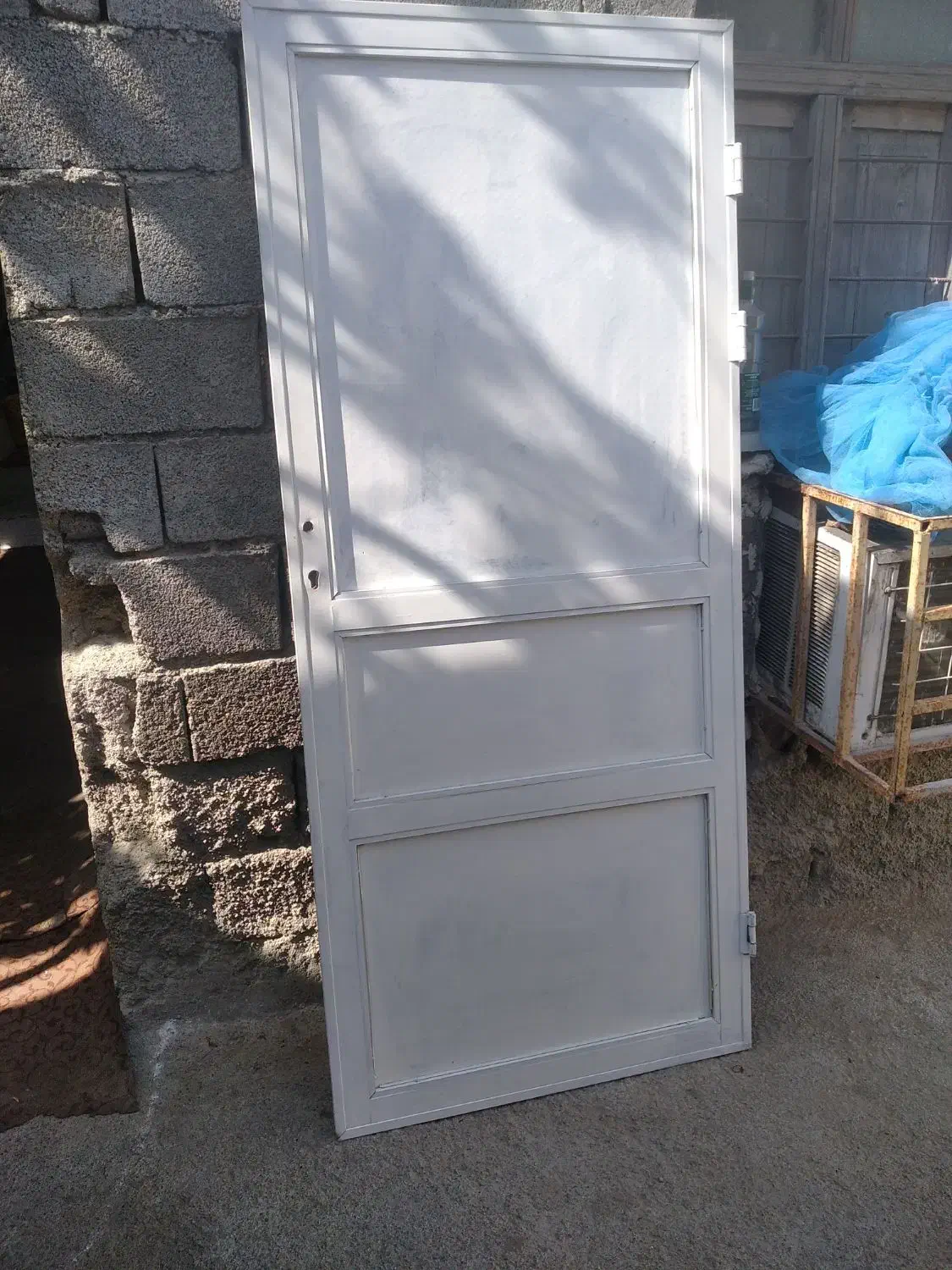 فروش فوری یک عدد درب آلومینیومی قیمت خوب|مصالح و تجهیزات ساختمان|چابهار, |دیوار