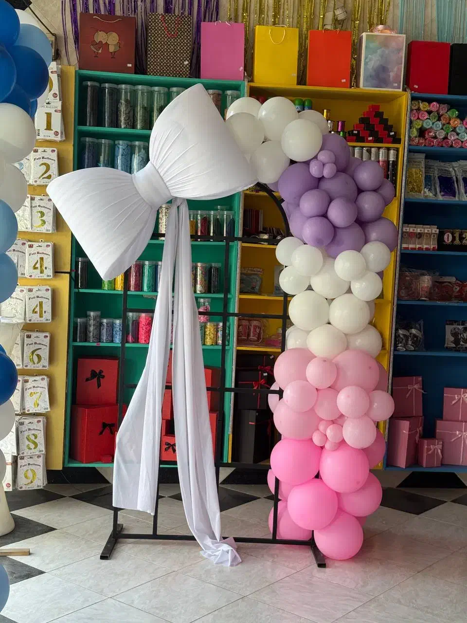 بادکنک آرایی با میز و استند ۹۰۰ تومان|خدمات پذیرایی، مراسم|ماهدشت, |دیوار