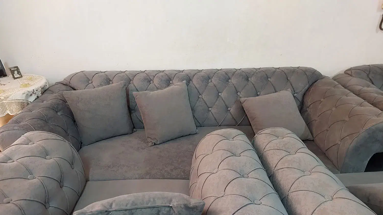 مبل راحتی مدل چستر سفارشی ساخته شده با چوب مرغوب|مبلمان خانگی و میز عسلی|خمام, |دیوار