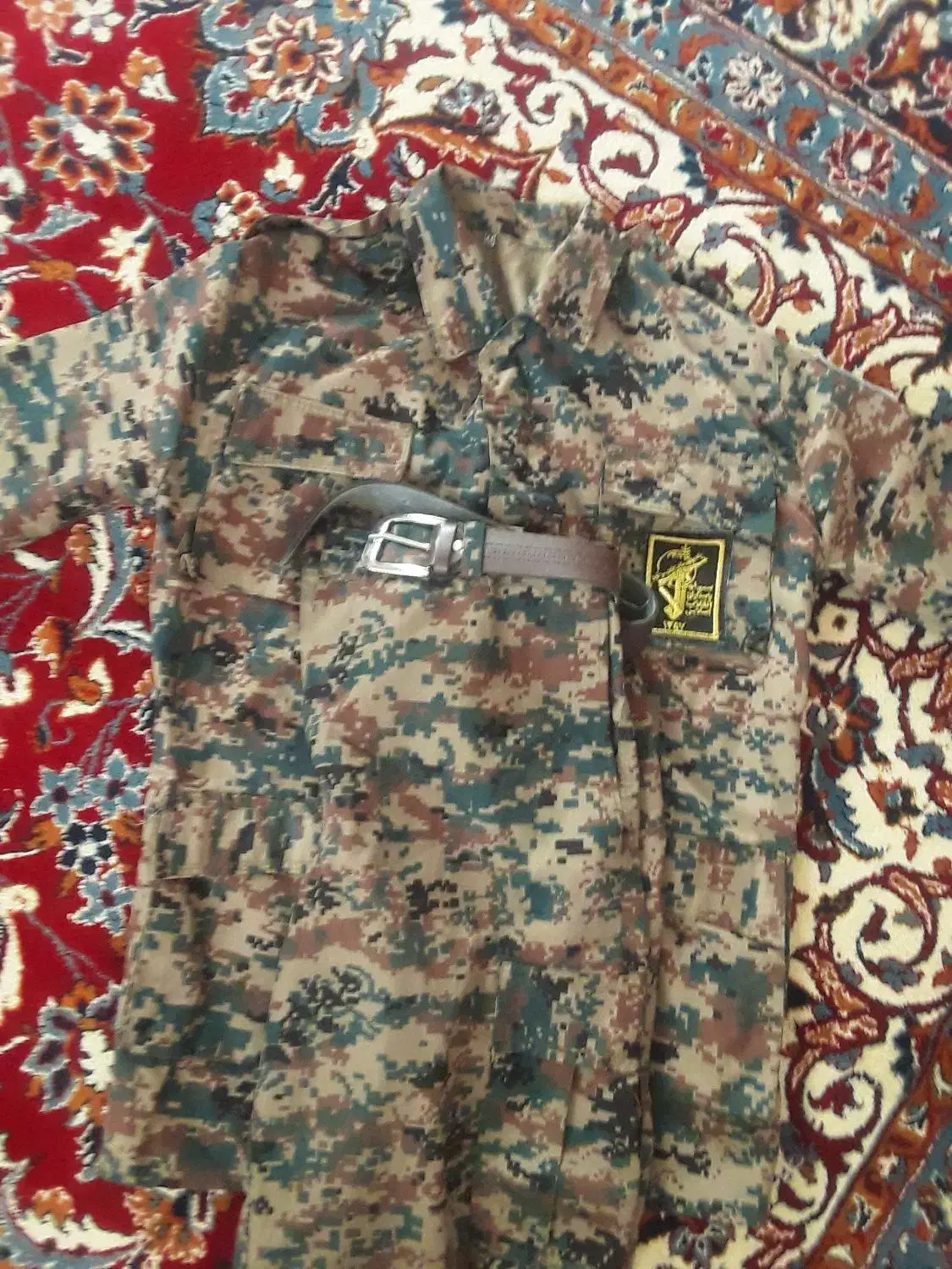 لباس نظامی|لباس|کرمانشاه, |دیوار