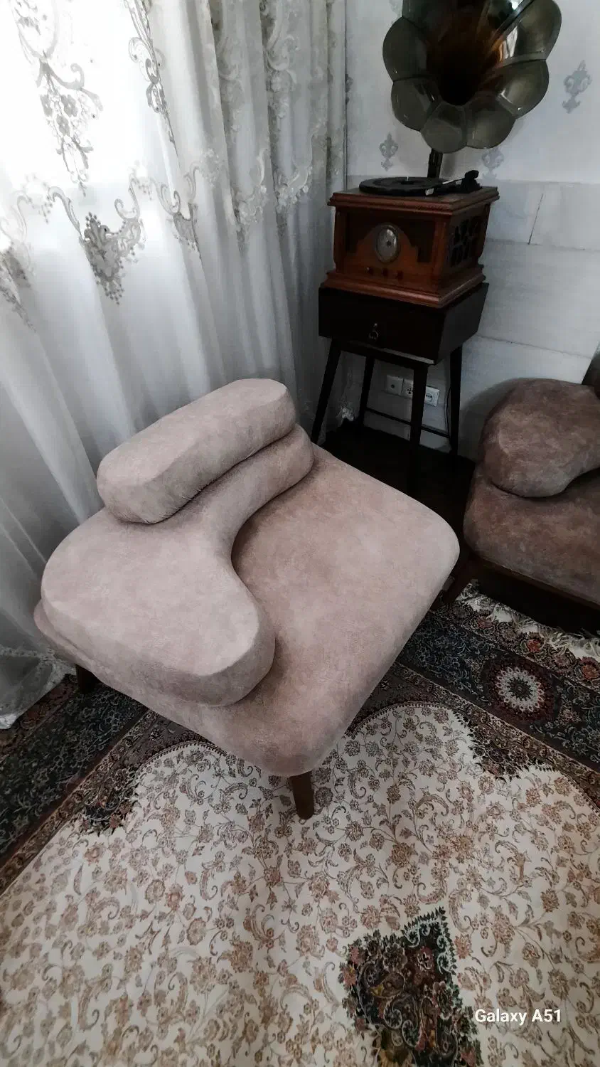 مبلمان ساده و شیک|مبلمان خانگی و میز عسلی|قم, باغ شریفی|دیوار