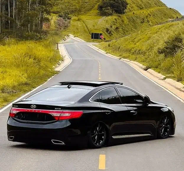 هیوندا سوناتا گرنجور مشکی/ مشاوره و خرید تصادفی|خودرو سواری و وانت|شیراز, عفیفآباد|دیوار