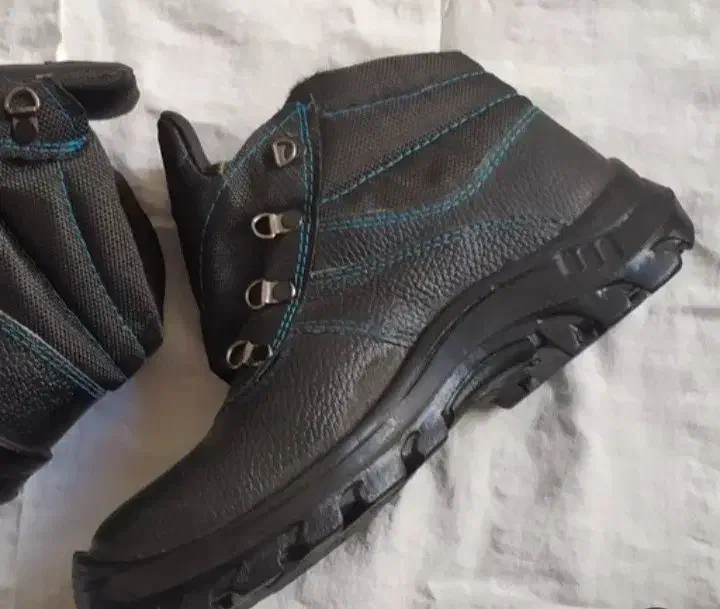 کفش کار|کیف، کفش، کمربند|سبزوار, سجاد|دیوار