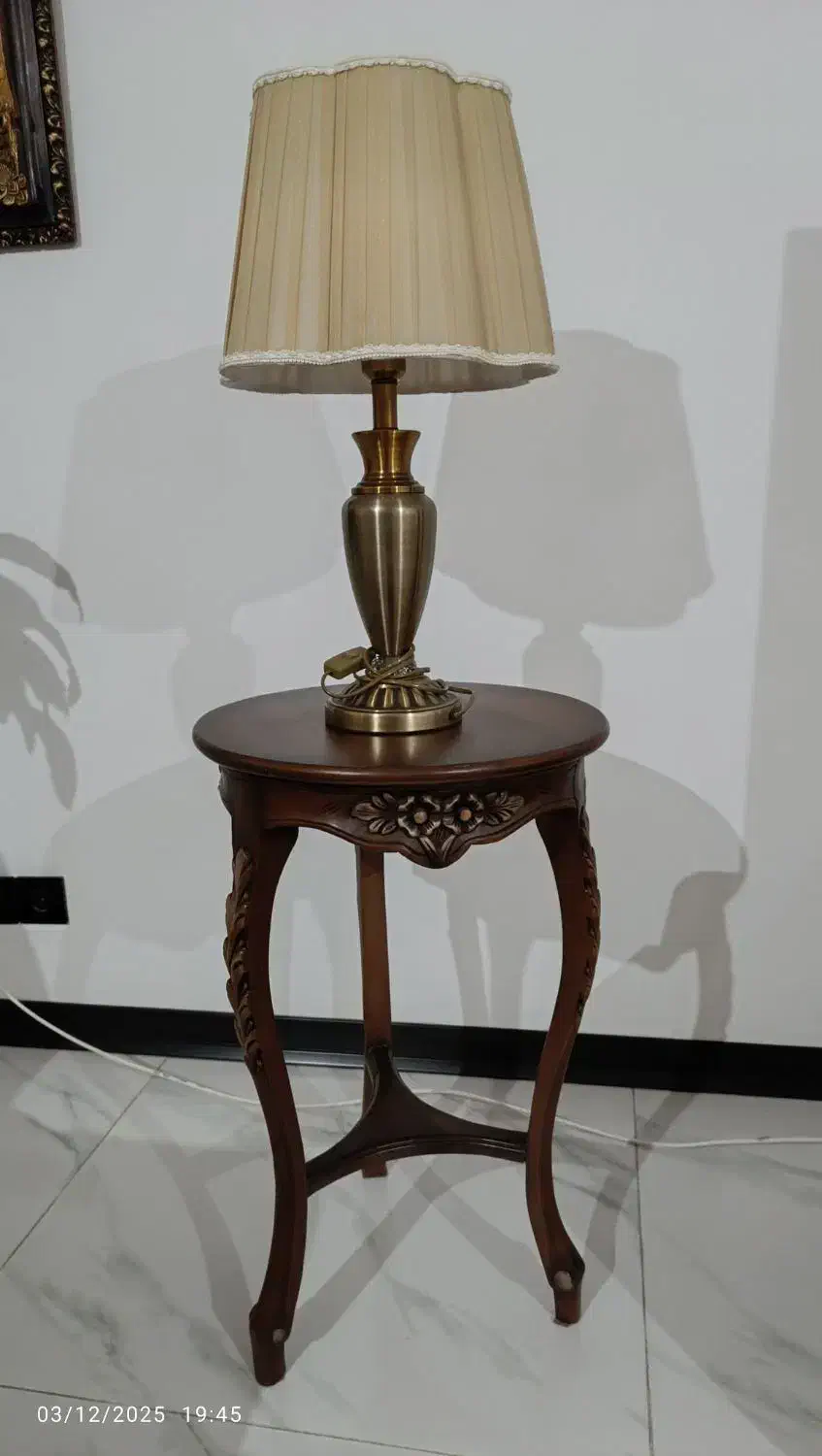 میز چوبی خراطی شده|مبلمان خانگی و میز عسلی|بابلسر, |دیوار