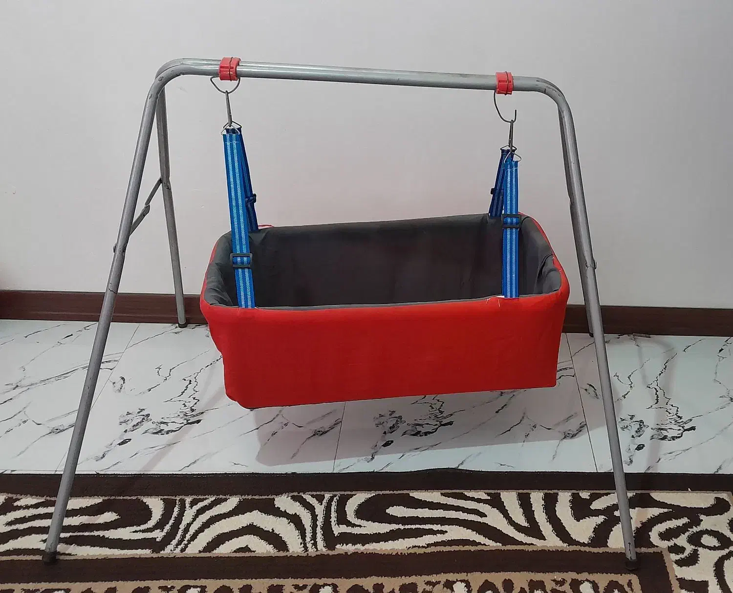 گهواره|تخت و صندلی بچه|فردوسیه, |دیوار