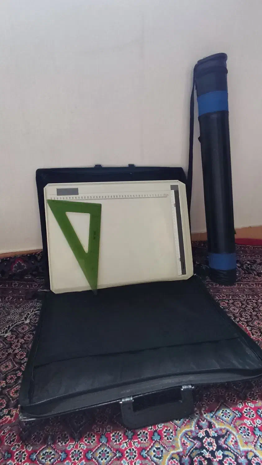 تخته رسم خط کش وکیف|لوازم التحریر|رشت, نخودچر|دیوار