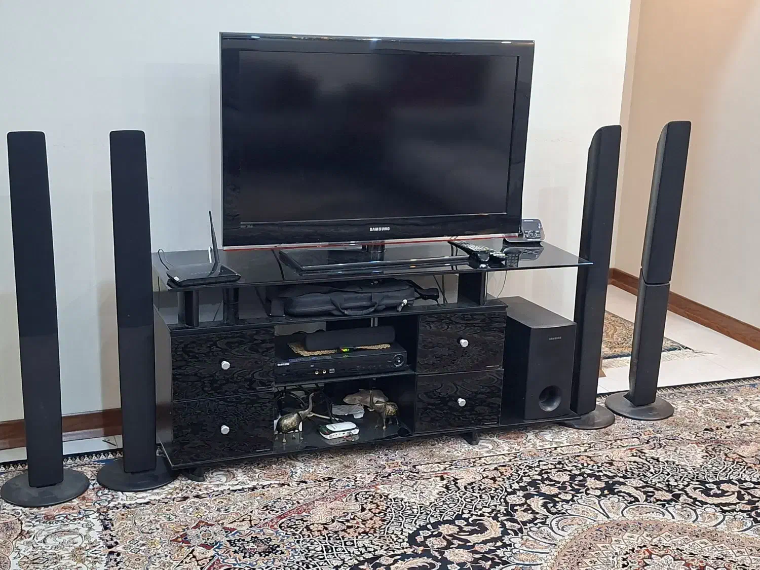 تلویزیون و میز|تلویزیون و پروژکتور|تهران, گرگان|دیوار