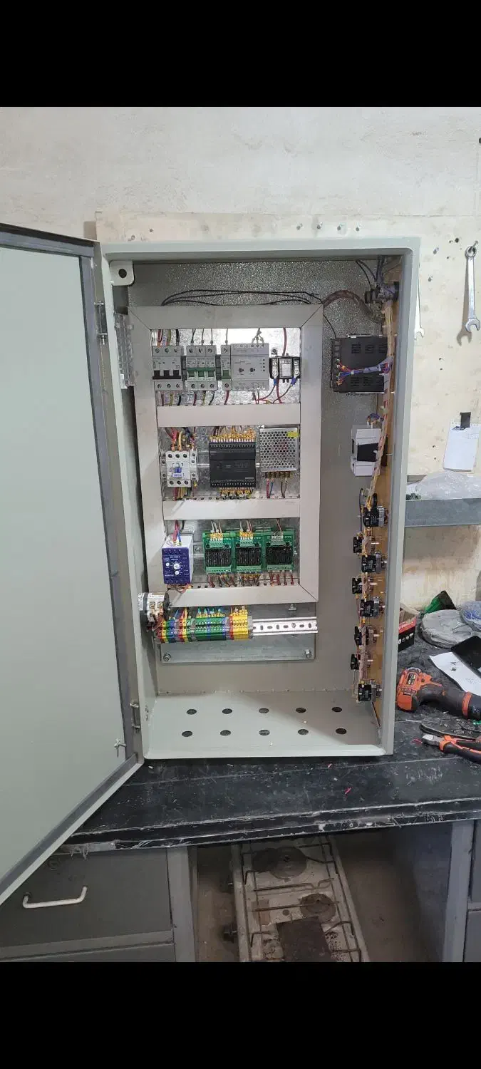 استخدام مونتاژکار تابلوبرق|استخدام صنعتی، فنی، مهندسی|اصفهان, دهنو|دیوار