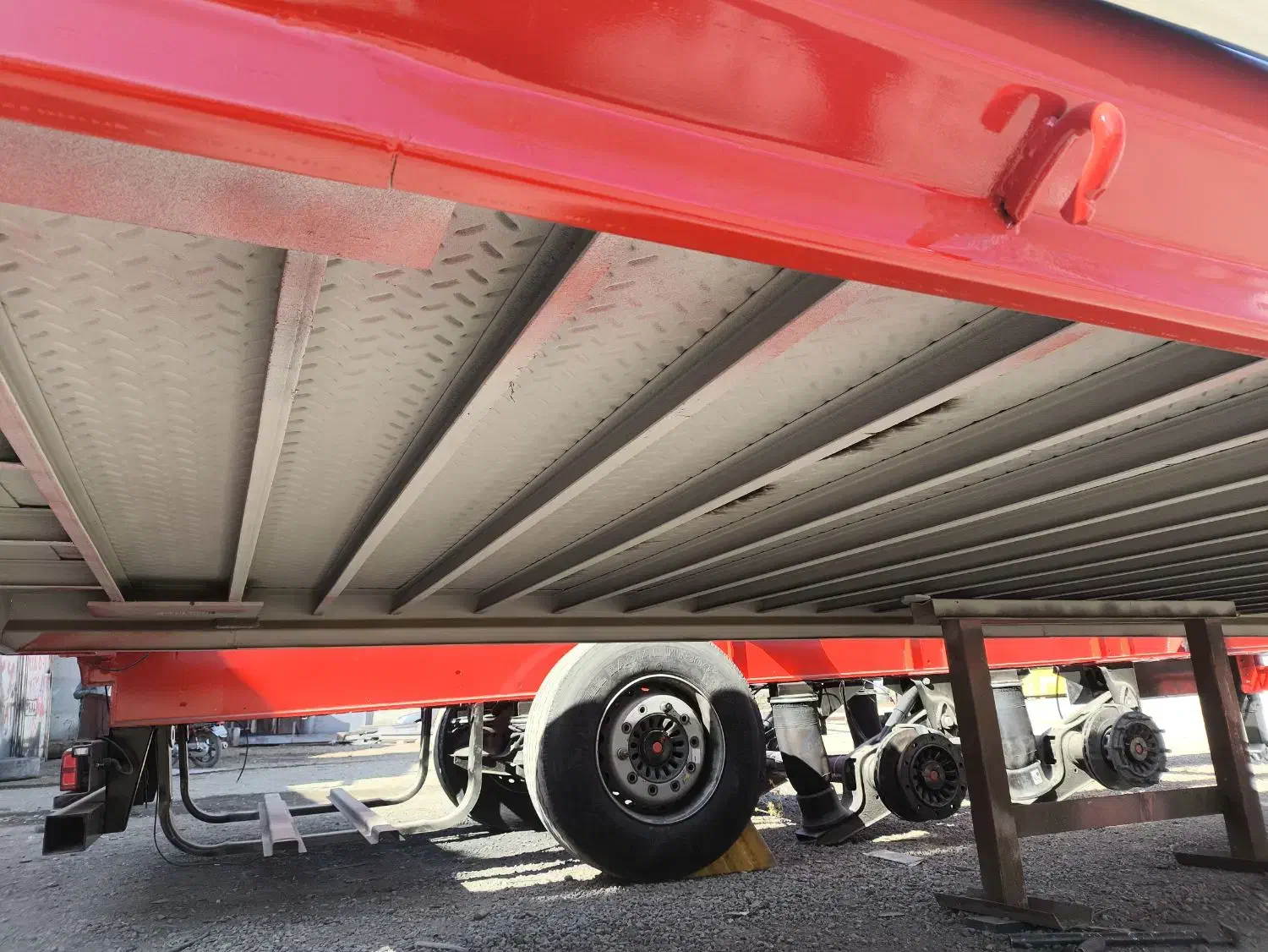 لبه سبد تیغه کانتینر|خودرو سنگین|بهار, |دیوار