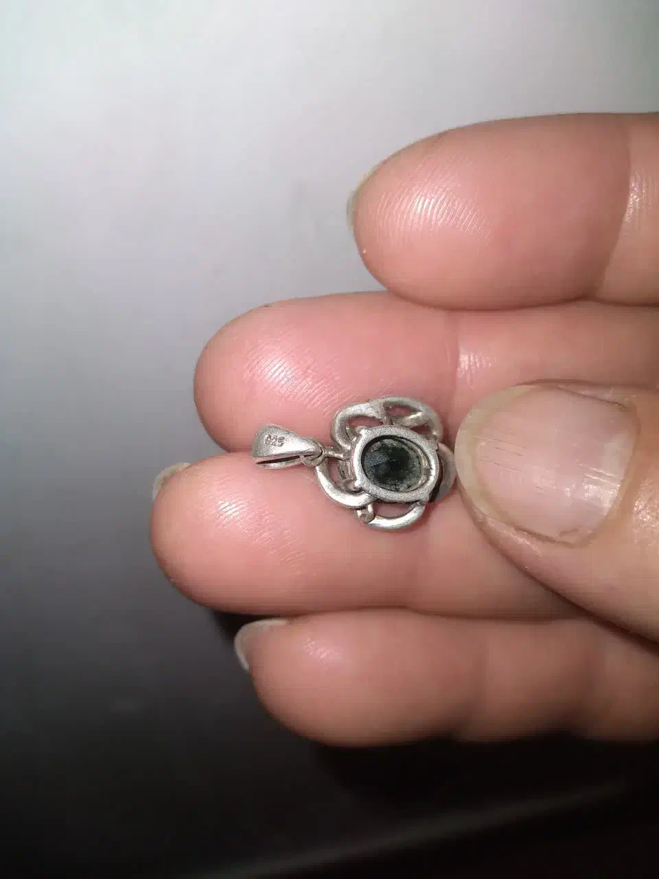 گردنی نقره|جواهرات|ورامین, ورامین|دیوار