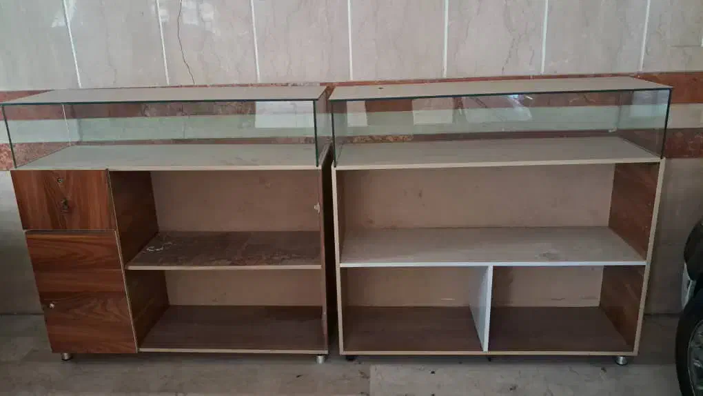 دو عدد میز در حد نو برای مغازه و کسب و کار|فروشگاه و مغازه|تهران, آذری|دیوار