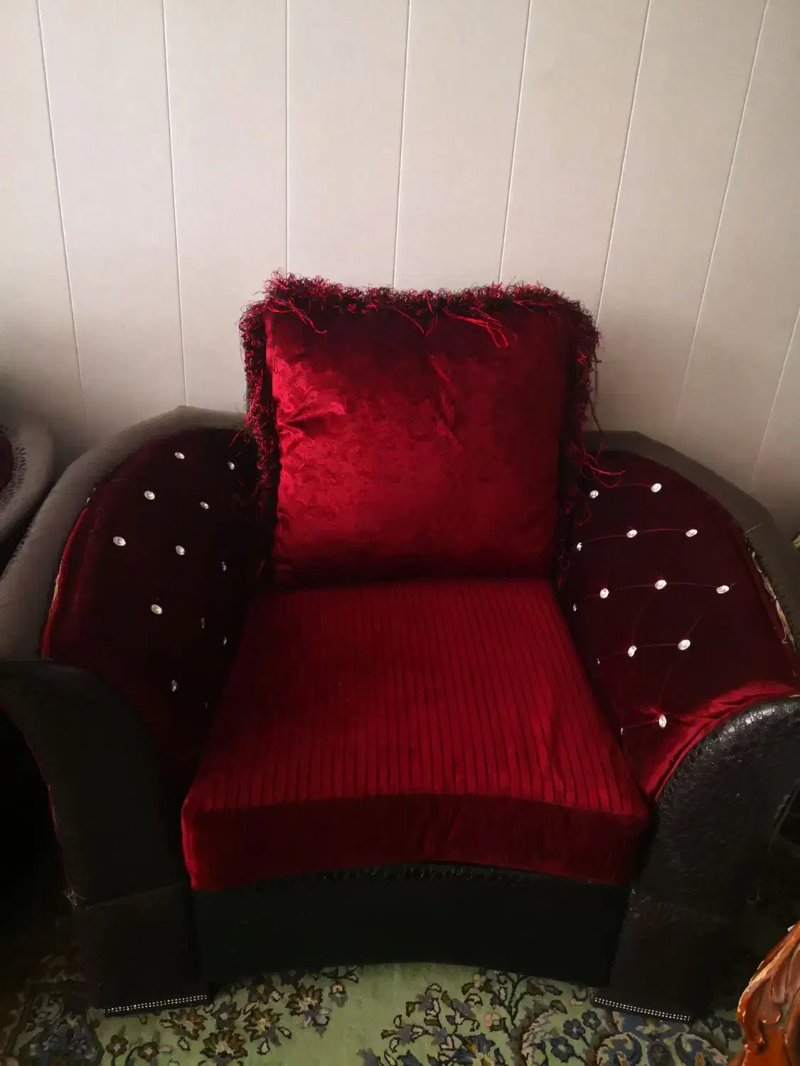 مبل  راحتی هفت نفره|مبلمان خانگی و میز عسلی|اصفهان, جویباره|دیوار