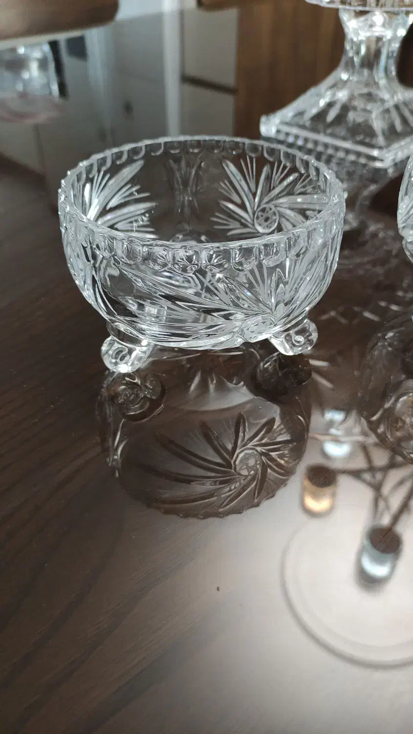 ست پذیرایی کریستال طرح خورشیدی|ظروف سرو و پذیرایی|اندیشه, اندیشه فاز ۳|دیوار