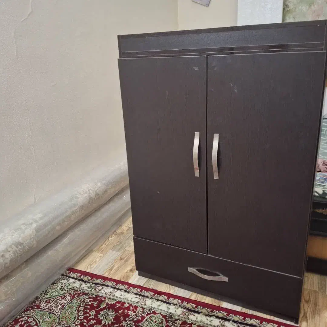 کتابخانه|کتابخانه، شلف، قفسههای دیواری|فولادشهر, B4|دیوار