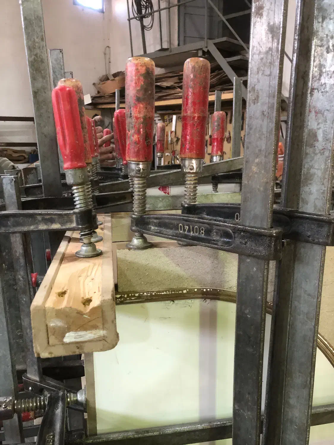 نجار ماهر و کارگر ساده|استخدام صنعتی، فنی، مهندسی|بومهن, |دیوار