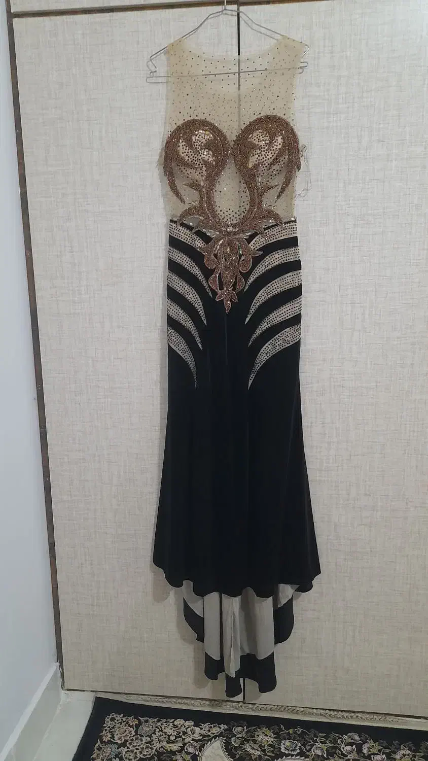 لباس مجلسی|لباس|تربتحیدریه, بالا ولایت|دیوار