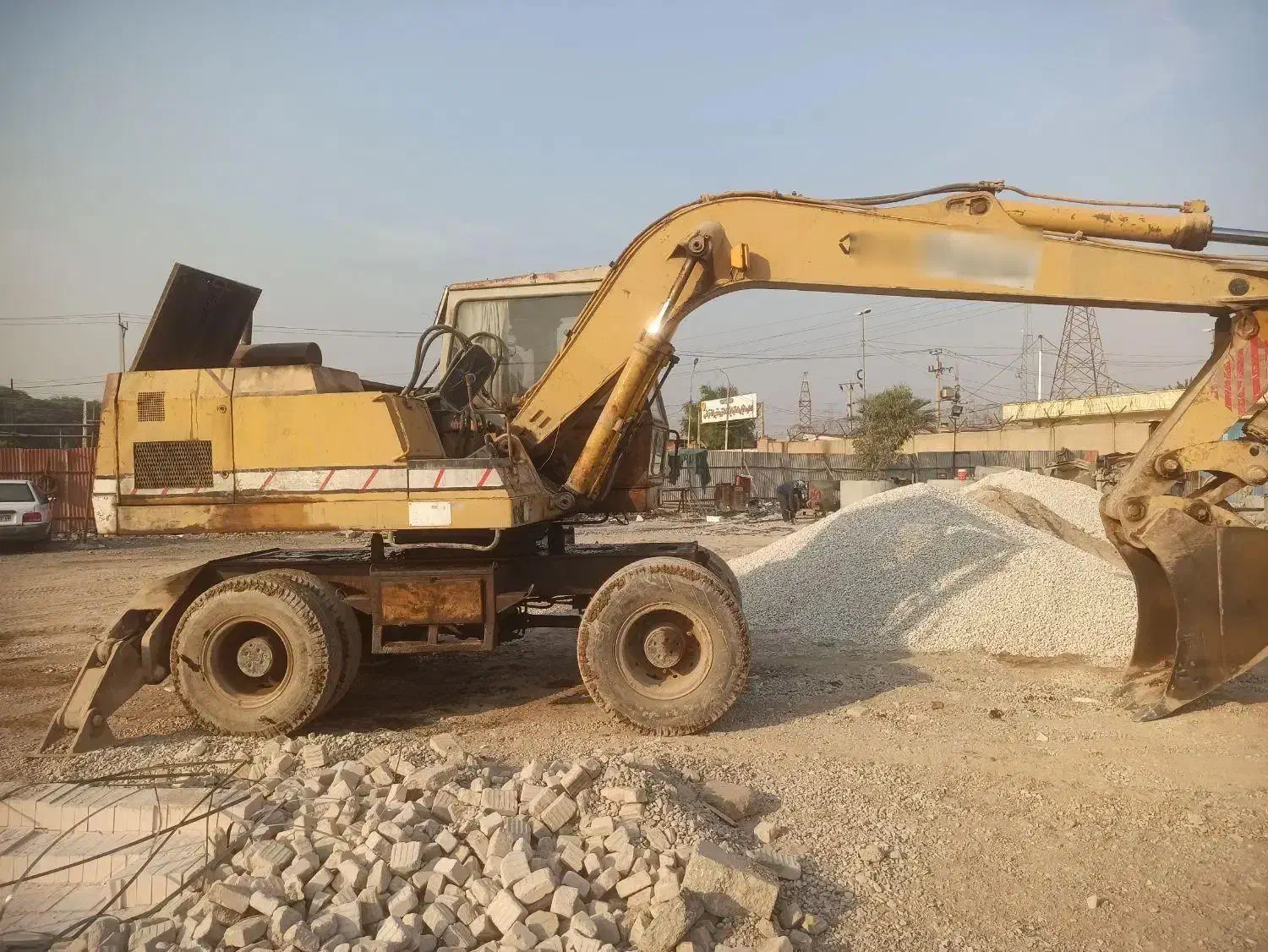 بیل مکانیکی لاستیکی|خودرو سنگین|اهواز, ناحیه صنعتی کارون|دیوار