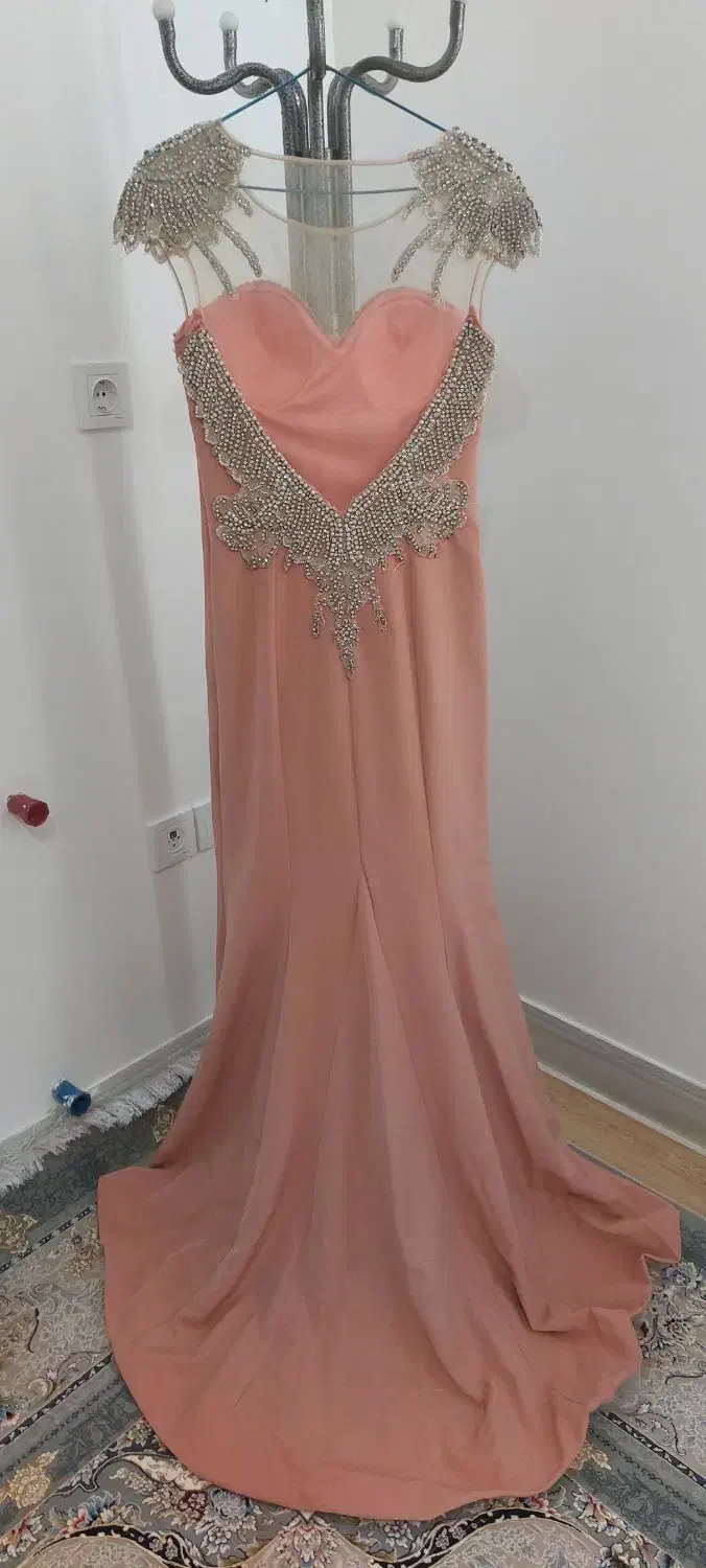 لباس مجلسی|لباس|طبس, |دیوار