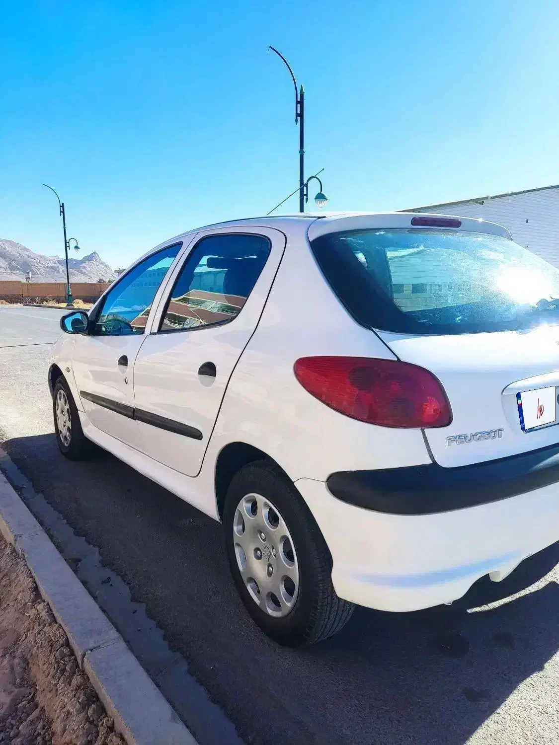 پژو 206 تیپ 2 مدل 88 سفید . فنی سالم|خودرو سواری و وانت|مشهد, رضاشهر|دیوار