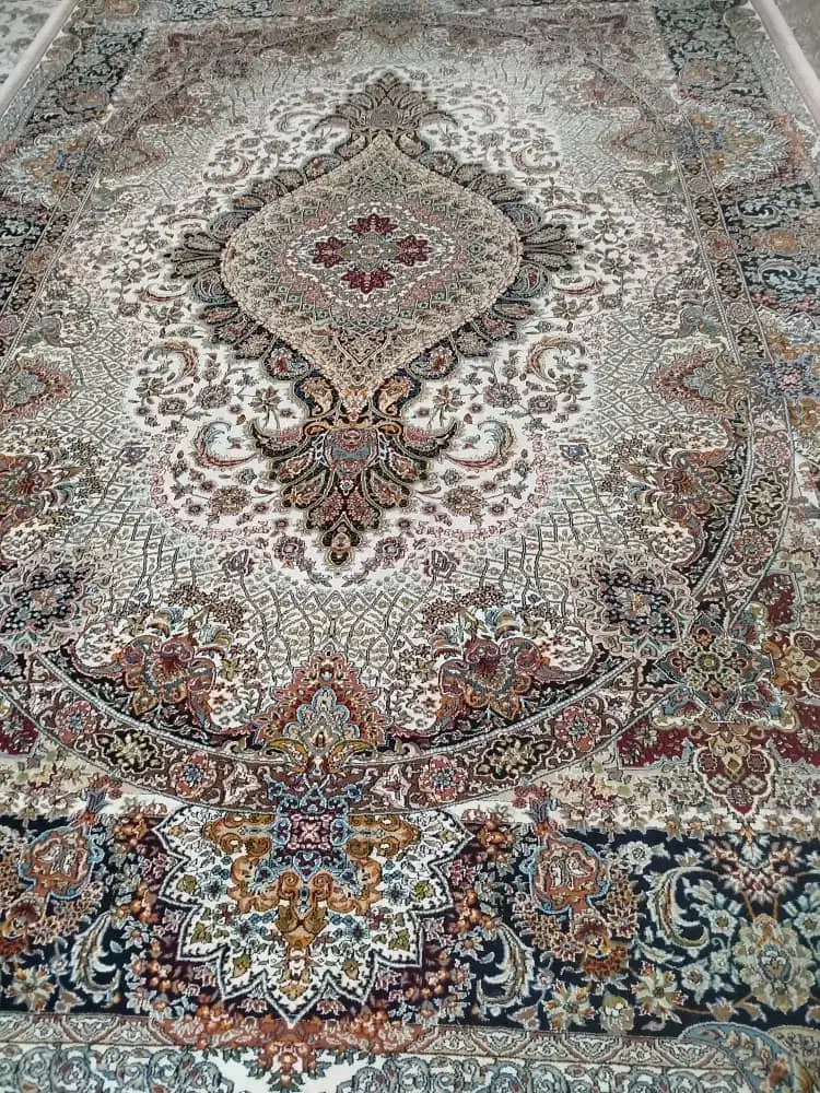 قالی در حد نو،3300تراکم،1700شانه،|فرش|شیراز, شهرک والفجر|دیوار