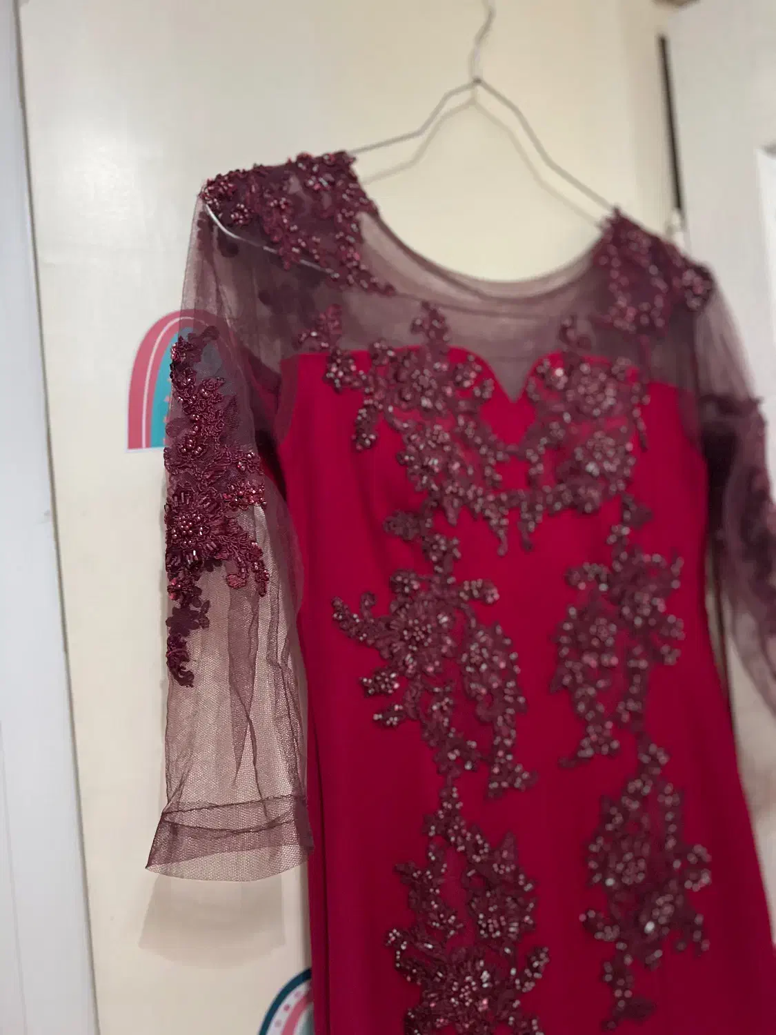 چند دست لباس مجلسی|لباس|فلارد, |دیوار