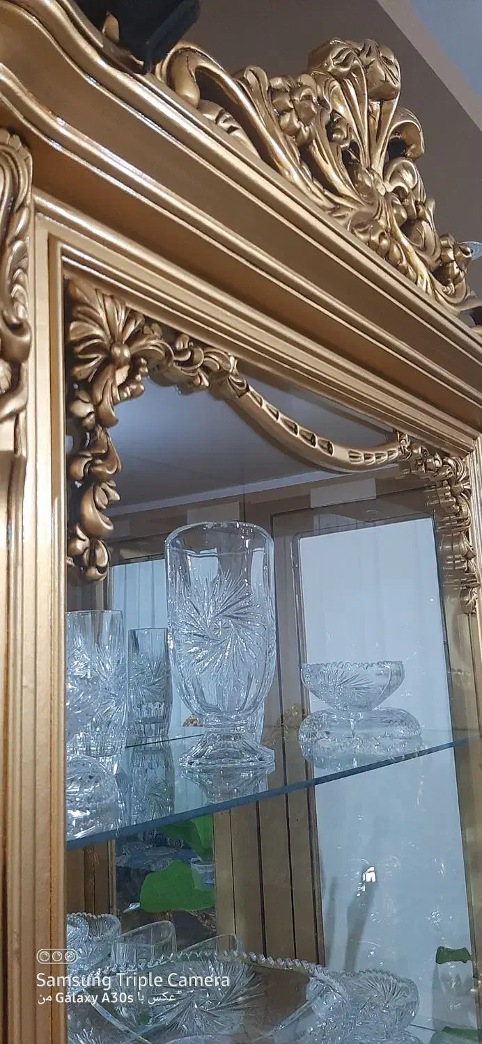 ویترین کاملا سالم چوب راش|بوفه، ویترین، کنسول|اصفهان, صدف|دیوار