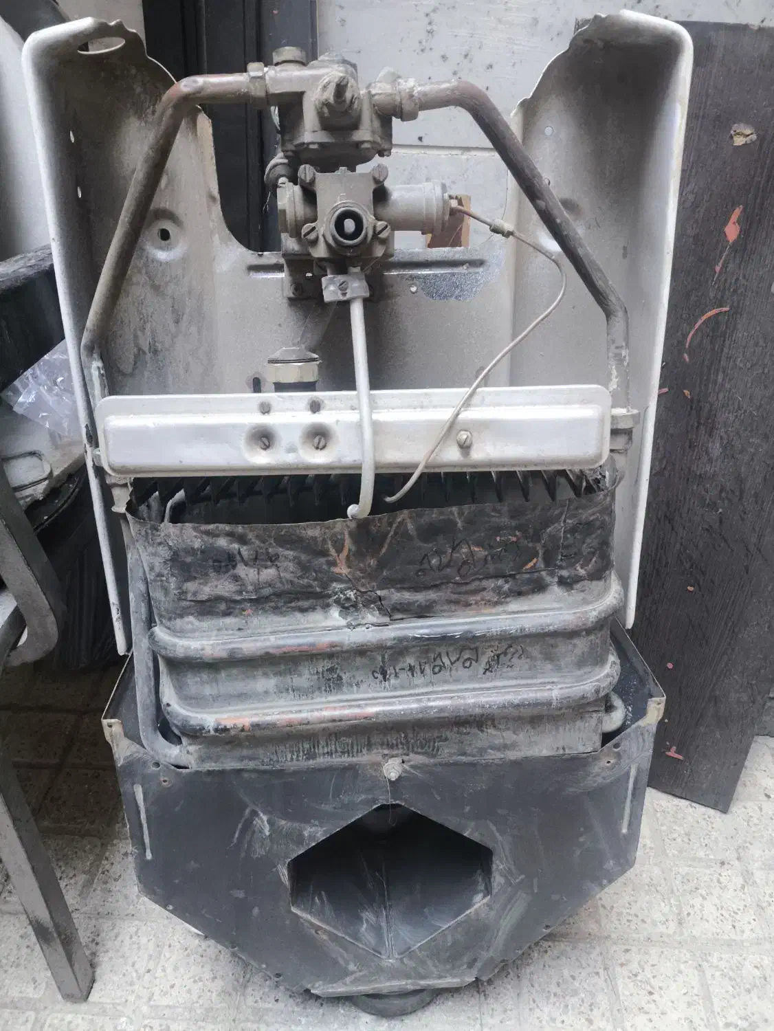 ابگرمکن ۱۸ لیتری فرانسوی در حد|آبگرمکن، پکیج، شوفاژ|ری, سیزده آبان|دیوار