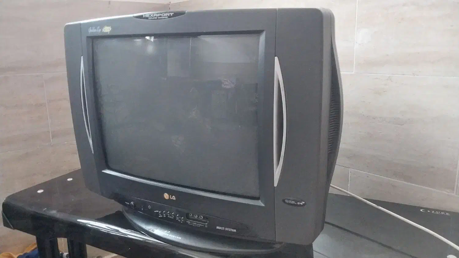 تلویزیون 21 الجی بهمراه دیجیتال|تلویزیون و پروژکتور|یزد, |دیوار