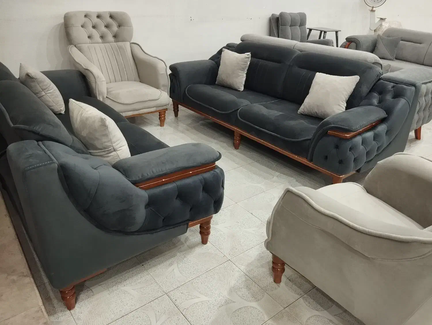 بنتلی مبلمان|مبلمان خانگی و میز عسلی|دزفول, |دیوار