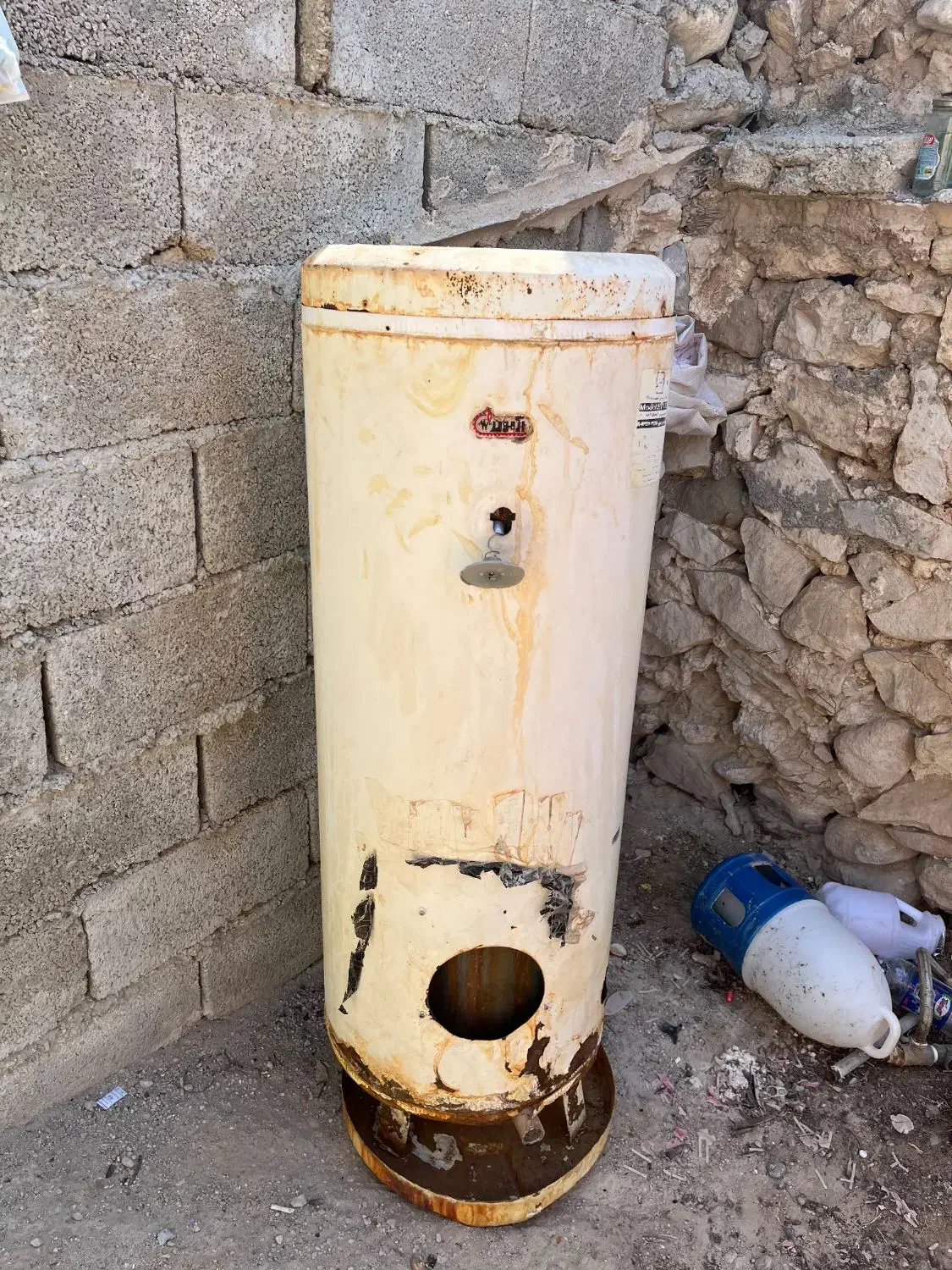 آبگرمکن آزمون سوارخ هست|آبگرمکن، پکیج، شوفاژ|اهرم, |دیوار