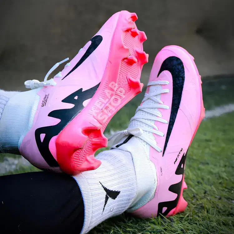 کفش فوتبال قیمت باورنکردن توضیحات نوشتم|کیف، کفش، کمربند|شوش, |دیوار