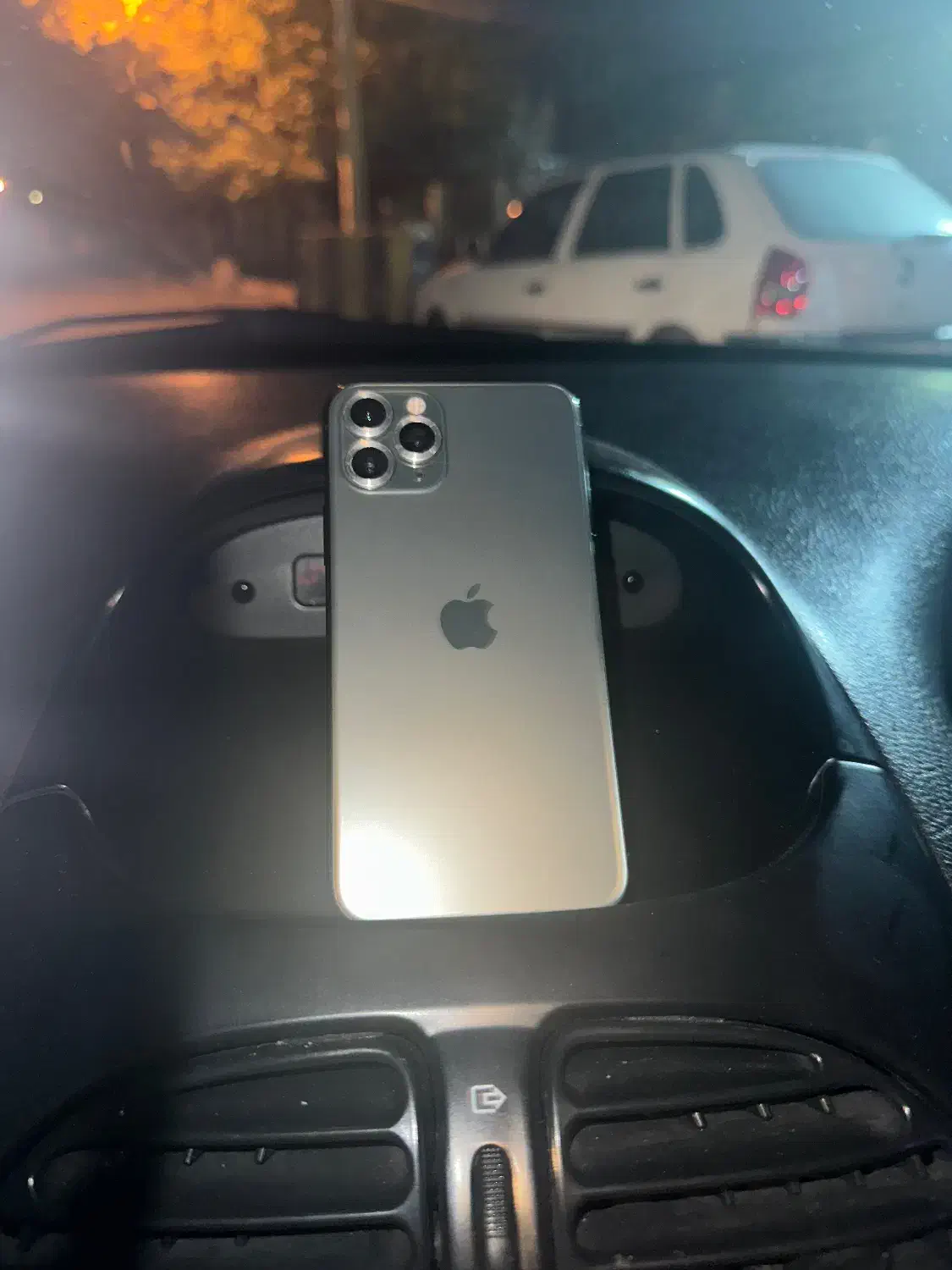 گوشی ایفون ۱۱ پرو|موبایل|تهران, منیریه|دیوار