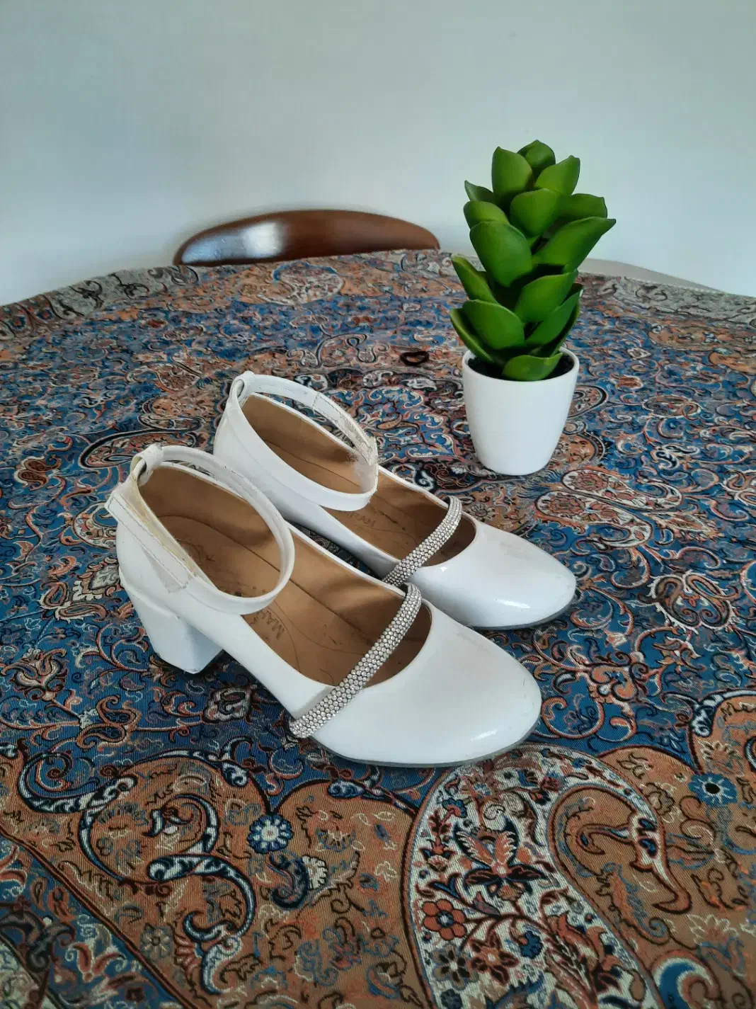 کفش مجلسی دخترانه ، نگین دار شماره 33|کیف، کفش، کمربند|شیراز, شهرک ولیعصر|دیوار