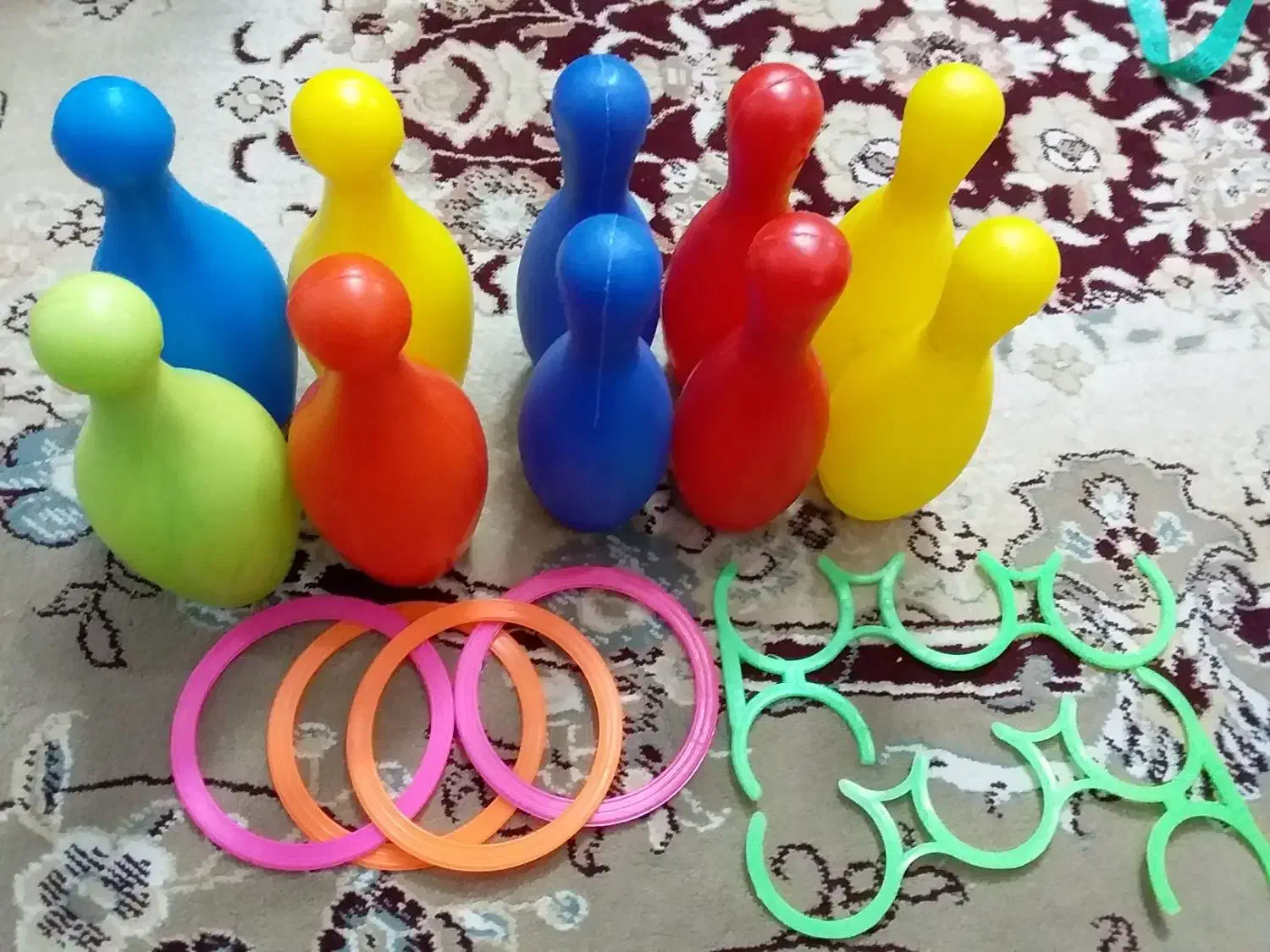 توپ فوتبال اسباب بازی دخترانه و کامیون نیسان|ورزش‌های توپی|قم, شهرک فاطمیه|دیوار