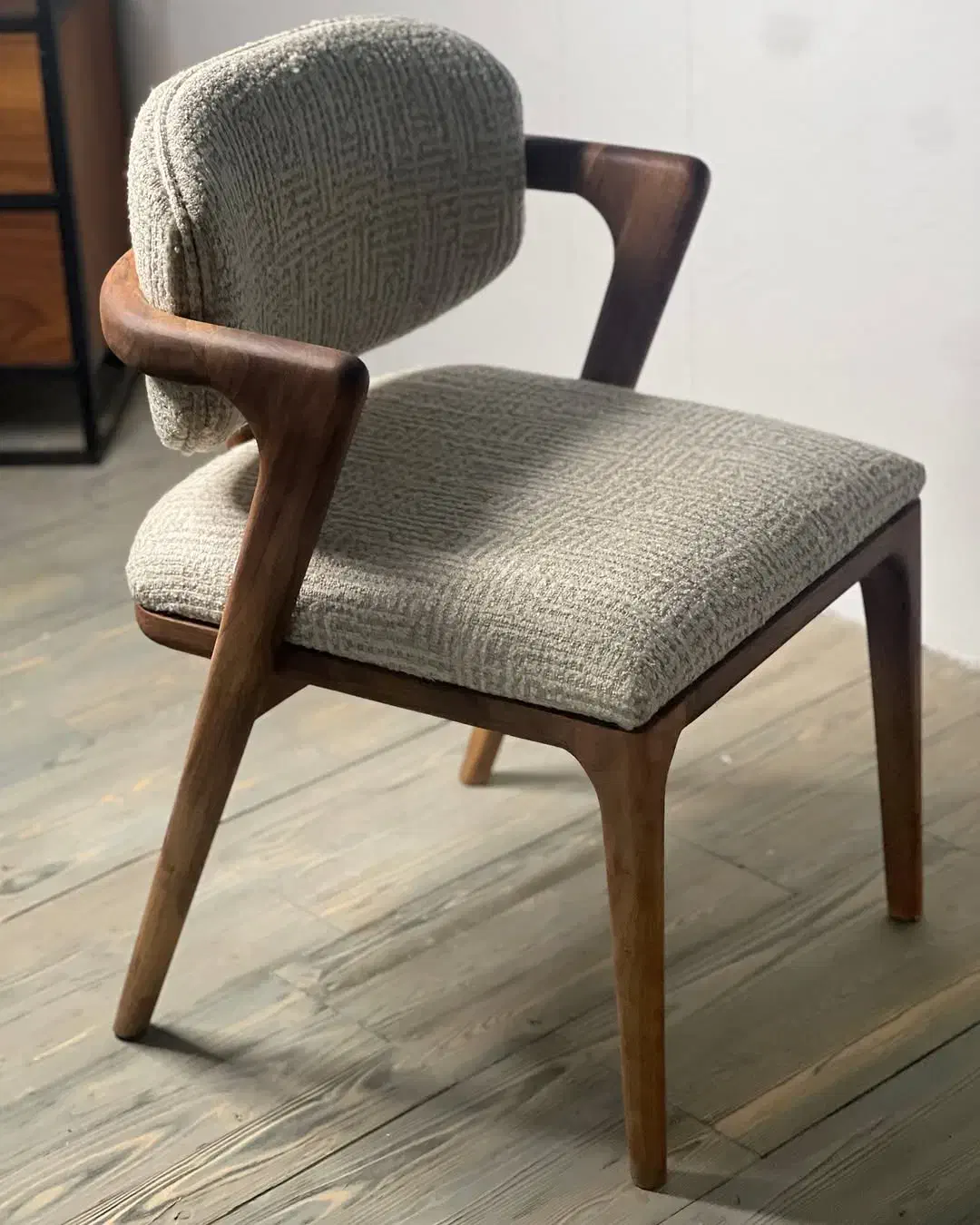 کارگر ساده جهت بسته بندی .رنگکار.چوب|استخدام صنعتی، فنی، مهندسی|جاجرود, |دیوار