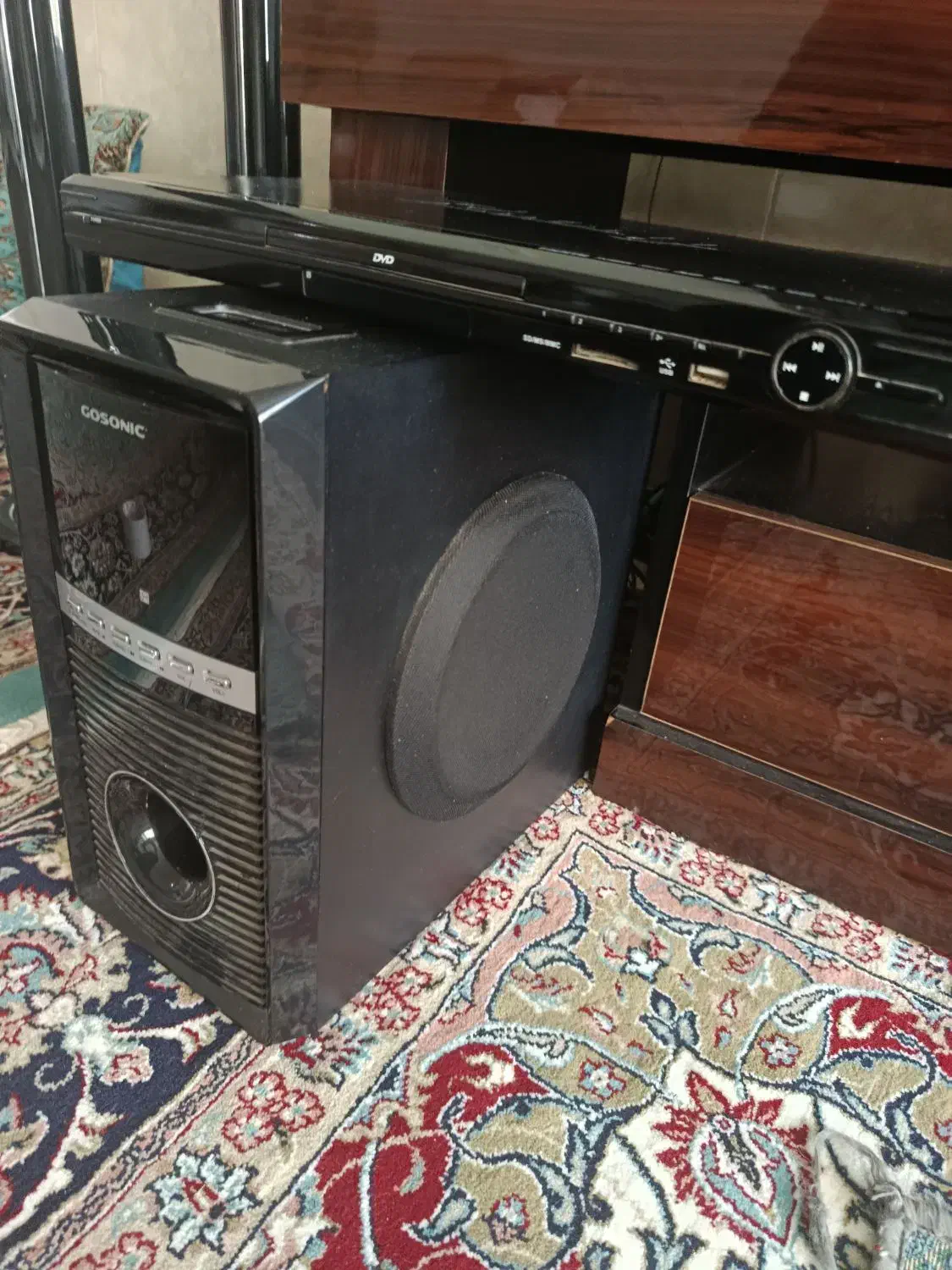 گنجه . سینما خانواده|بخاری، هیتر، شومینه|رشتخوار, |دیوار