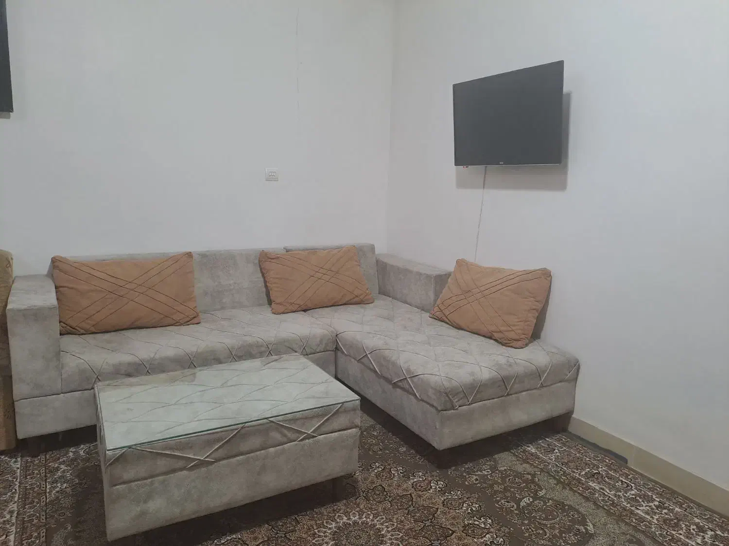 مبل راحتی|مبلمان خانگی و میز عسلی|کرج, محمود آباد|دیوار