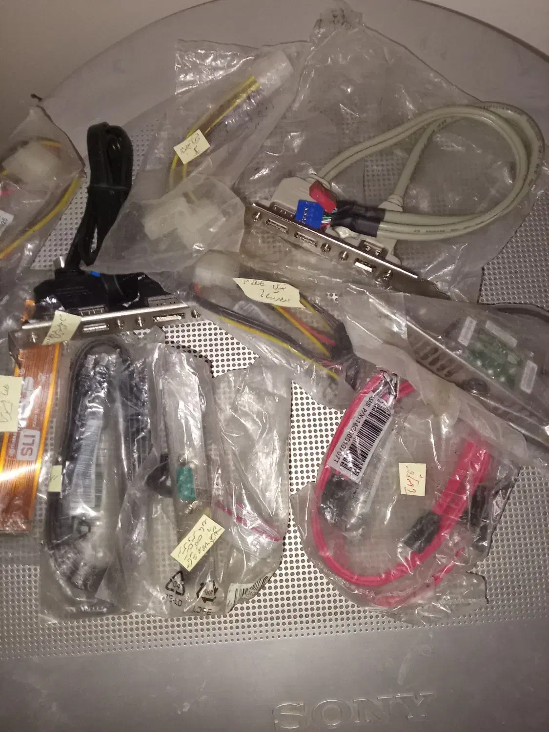 تعدادی لوازم ارتباطی رایانه|قطعات و لوازم جانبی رایانه|تهران, هفت چنار|دیوار