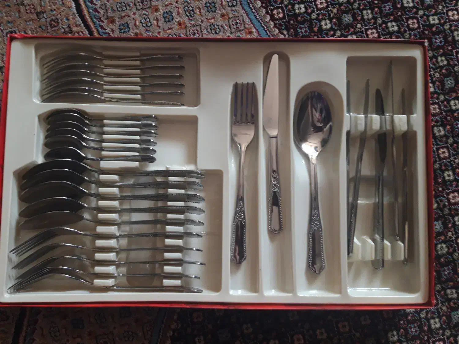 قاشق وچنگال ۱۲ تایی استیل اصل وسبک|ظروف سرو و پذیرایی|بهبهان, |دیوار