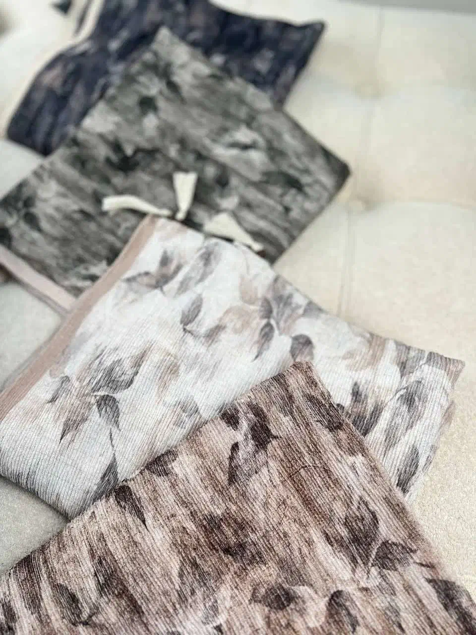 همکاری فوق العاده،عمده فروشی انواع شال وروسری|لباس|اقبالیه, |دیوار