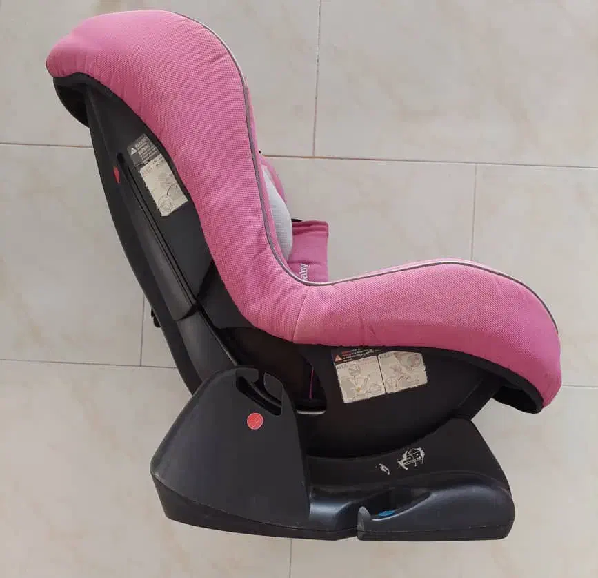 صندلی ماشین کودک برند خارجی|تخت و صندلی بچه|بابلسر, |دیوار