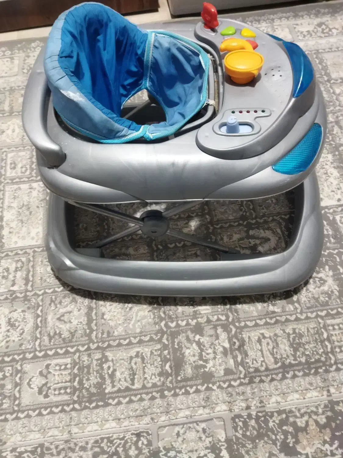 روروک|کالسکه و لوازم جانبی|اقبالیه, |دیوار