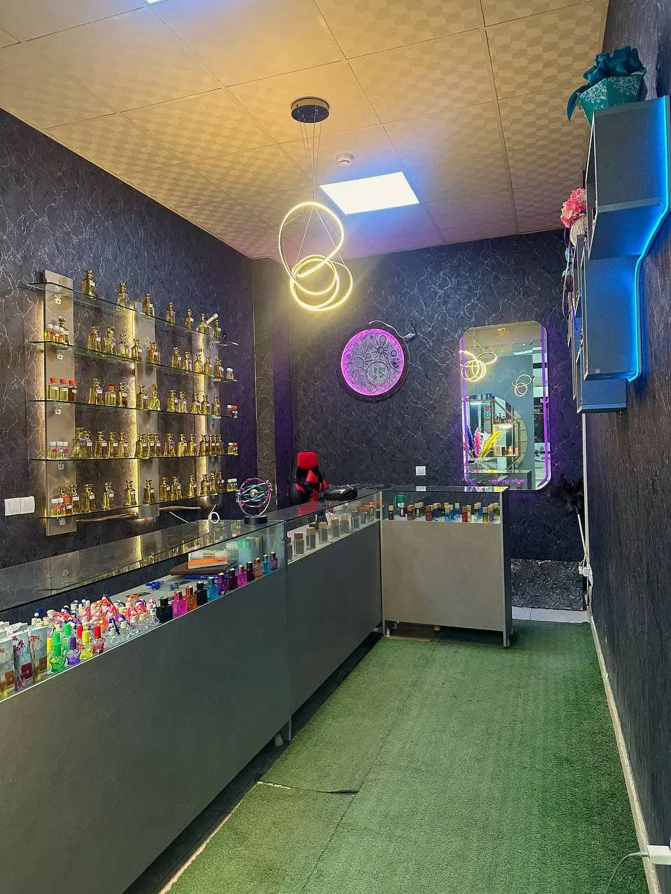 عطر اصلی زیر قیمت بازار..|آرایشی، بهداشتی، درمانی|قروه, |دیوار