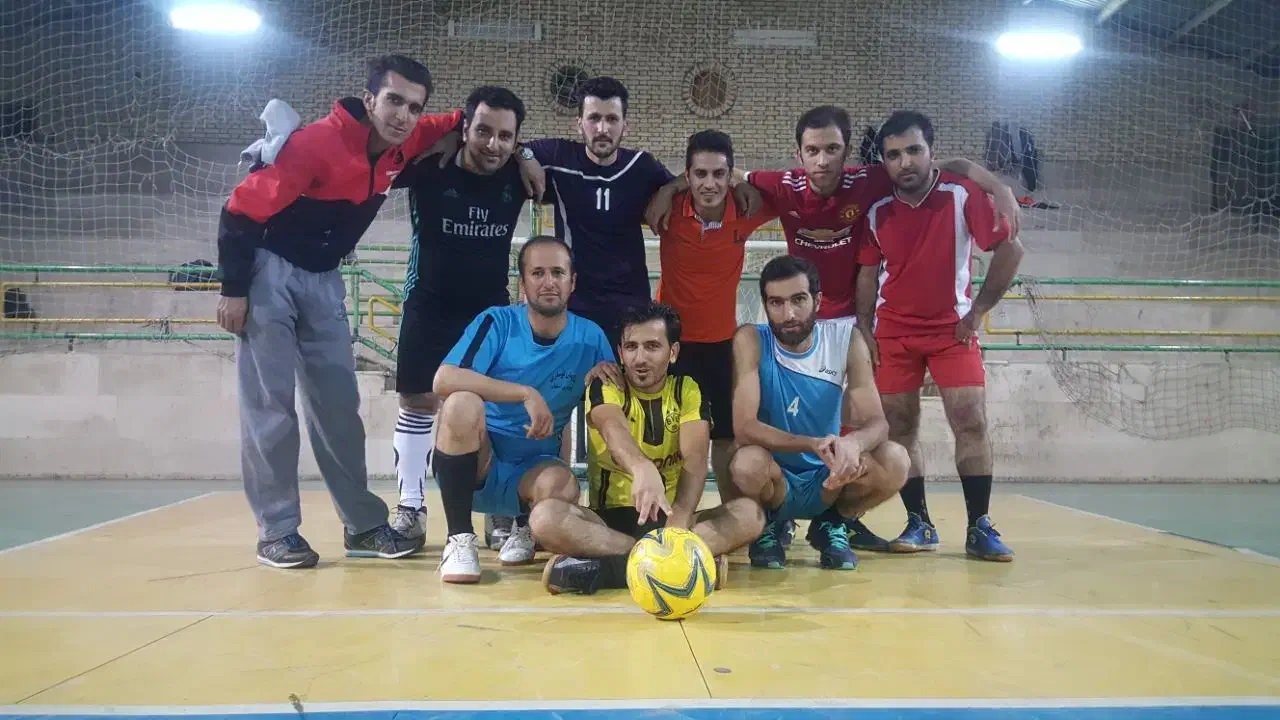 نیازمند بازیکن فوتسال|ورزش‌های توپی|خمینی‌شهر, |دیوار