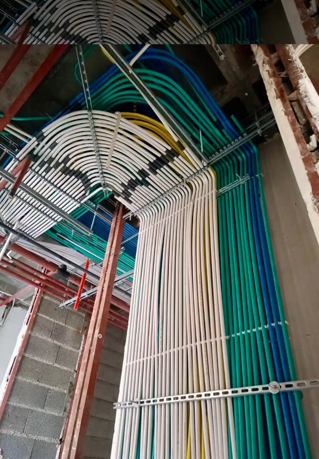 برقکار و وردست و کارگر برق|استخدام صنعتی، فنی، مهندسی|تهران, ولنجک|دیوار