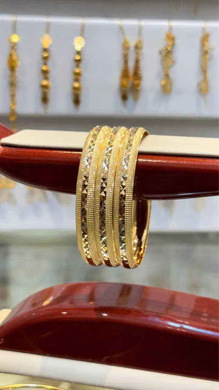 النگو نو بدوناجرت در طلای یاقوت|جواهرات|شوش, |دیوار