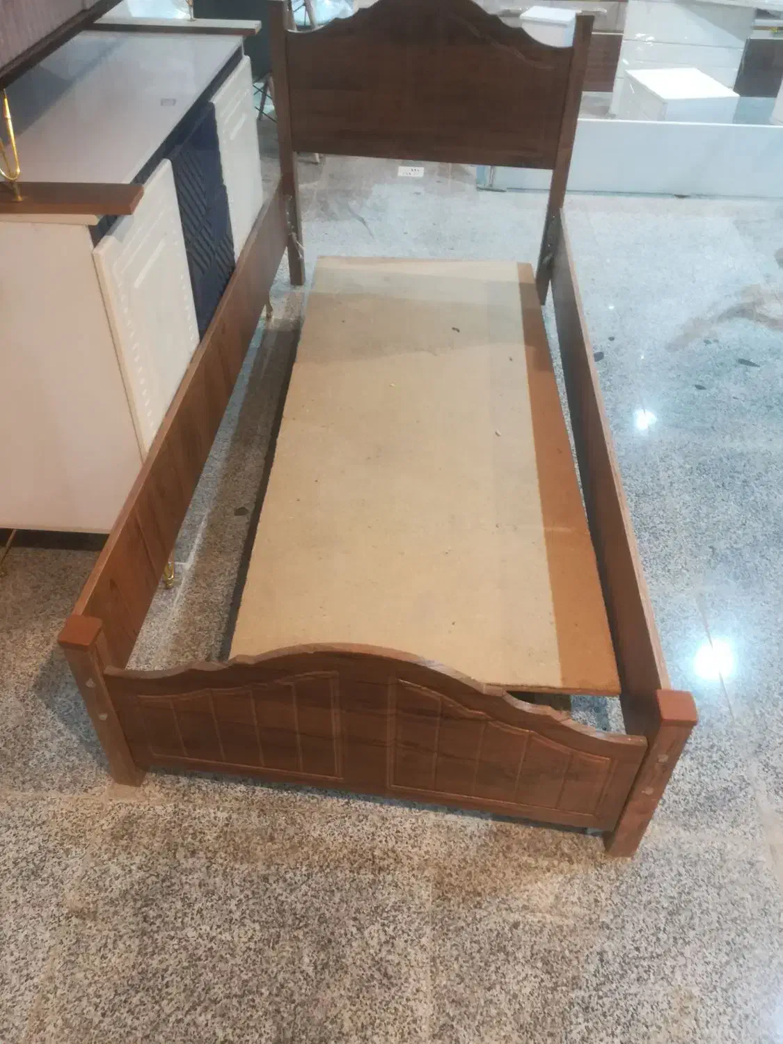 تخت خواب یک نفره و دو نفره|تخت و سرویس خواب|کرمان, |دیوار